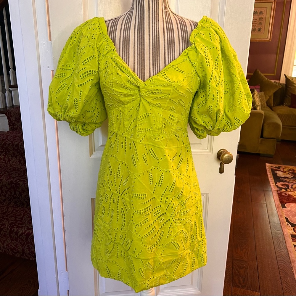 FARM Rio Lime Green Eyelet dress puff sleeves Dress D94 small